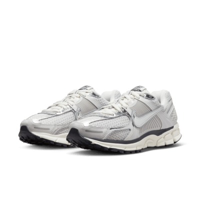 mooVOMERO 5 ★24㌢ NIKE＞ウィメンズ ズーム ボメロ5/スニーカー